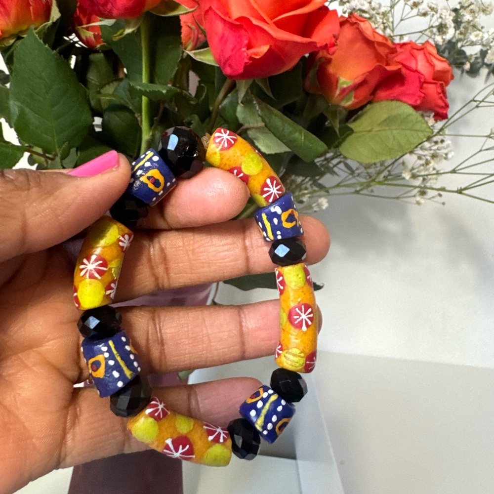 Colorful Beaded Bracelet - Picture 1 of 4
